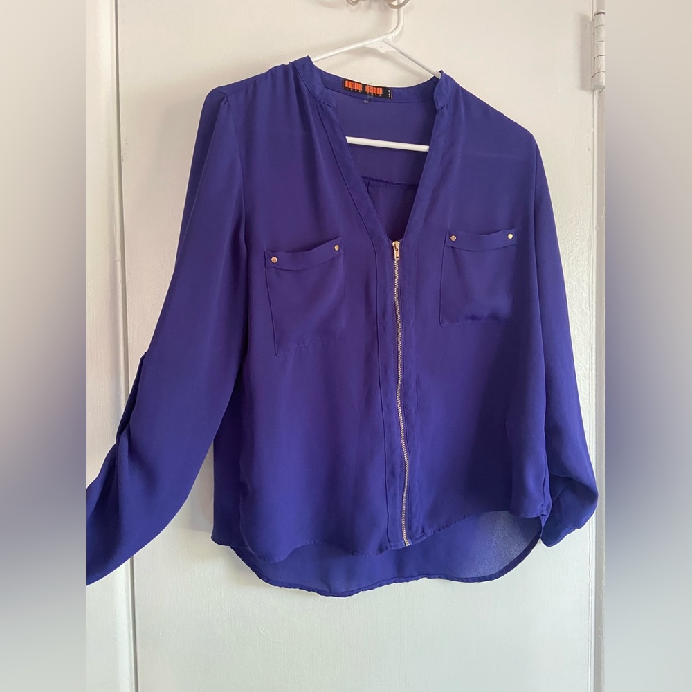 Violet blouse with zipper